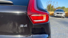 Volvo Xc40 2.0 B4P Inscription Pro 5dr Auto Petrol Estate